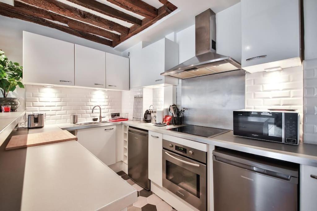 Typical Parisian Duplex#4Pers#Le Marais Apartment Bagian luar foto