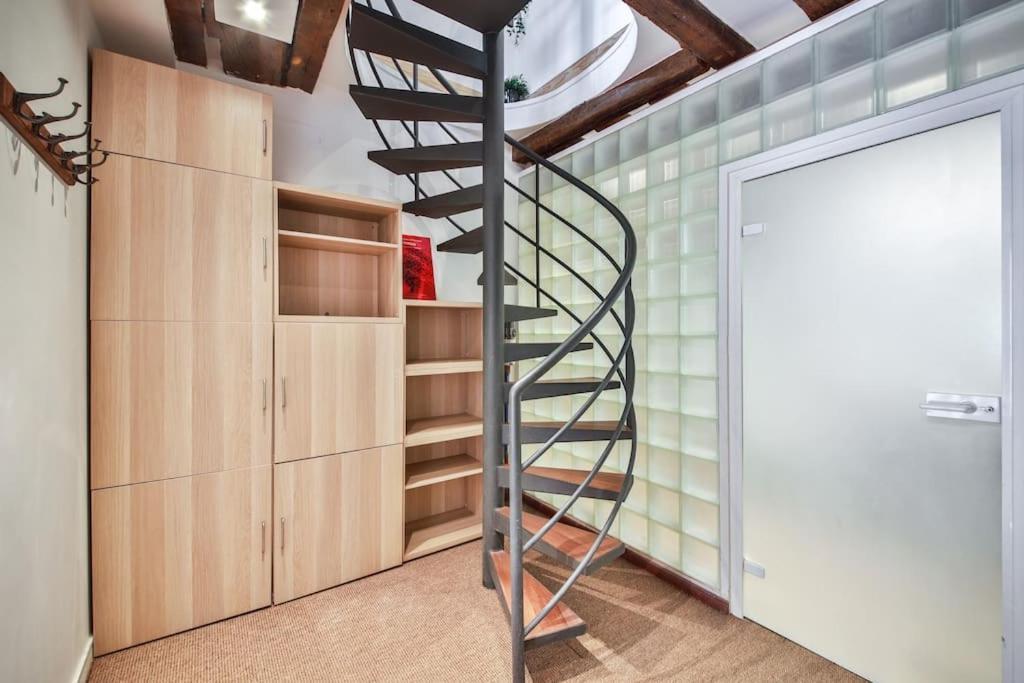 Typical Parisian Duplex#4Pers#Le Marais Apartment Bagian luar foto